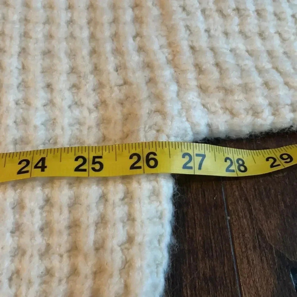 Luca + Grae V neck sweater Cream Waffle weave Soft Cozy Comfy Women’s size M - Picture 5 of 9